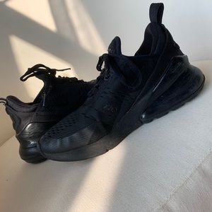 Youth Black air max 270s